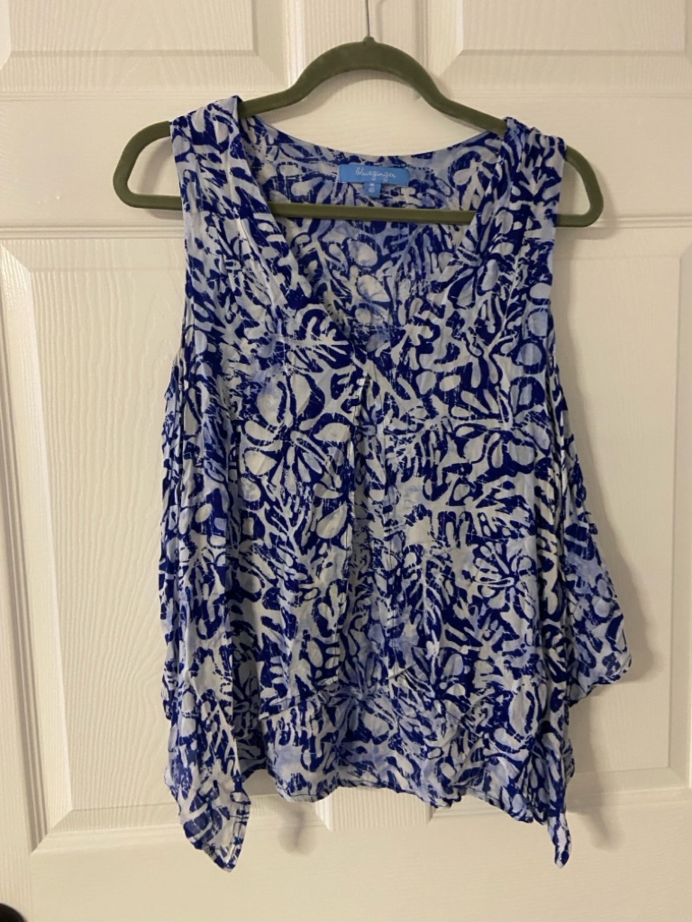 T38a- BLUE GINGER Blue Abstract Layered Sleeveless Blouse